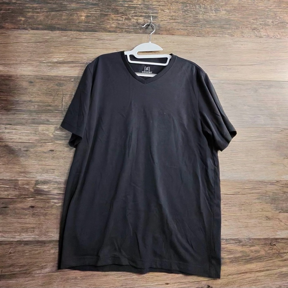 George Men's‎ Classic Black V-Neck Tee